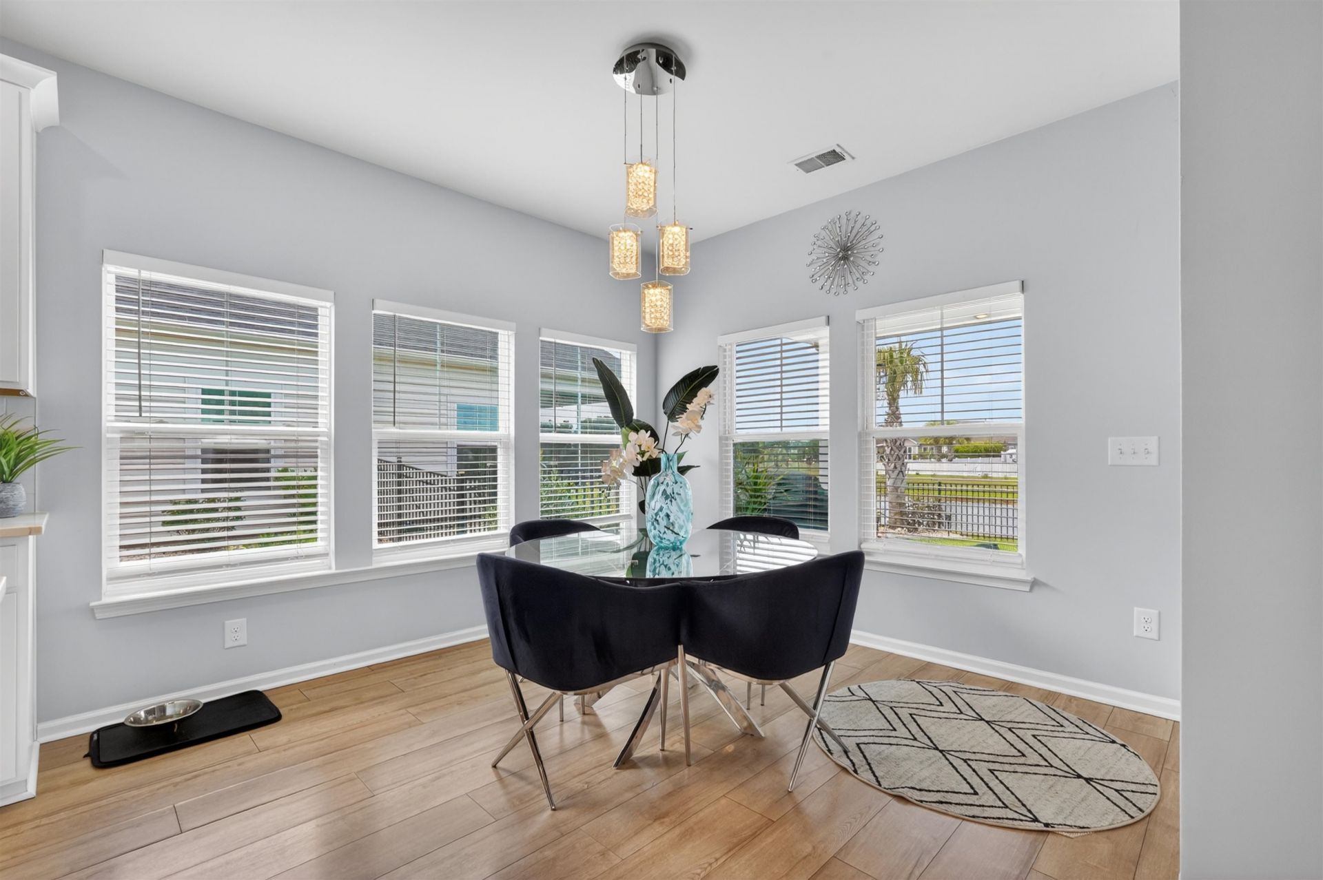 3045 Sistine St. Photo 15