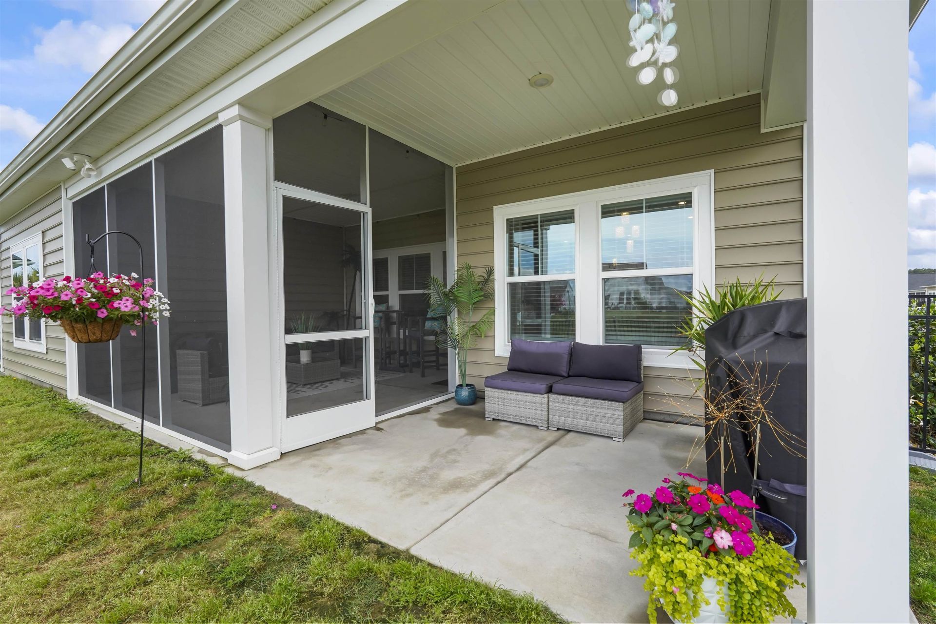 3045 Sistine St. Photo 34