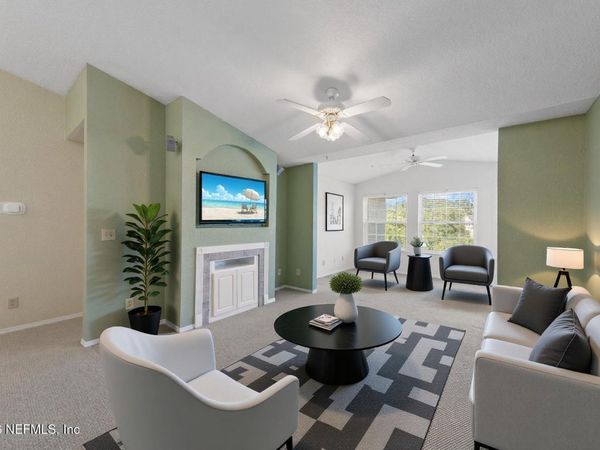 13810 N SUTTON PARK Drive, Unit 833, Jacksonville, FL 32224