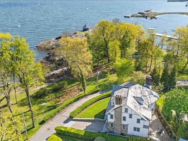 56 Park Avenue, Larchmont, NY 10538