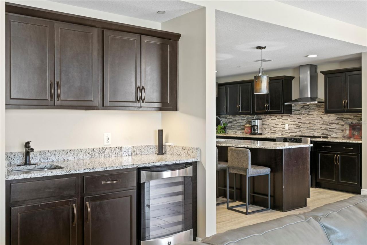 301 S Gulfview Boulevard, Unit 604, Clearwater Beach, FL 33767 Photo