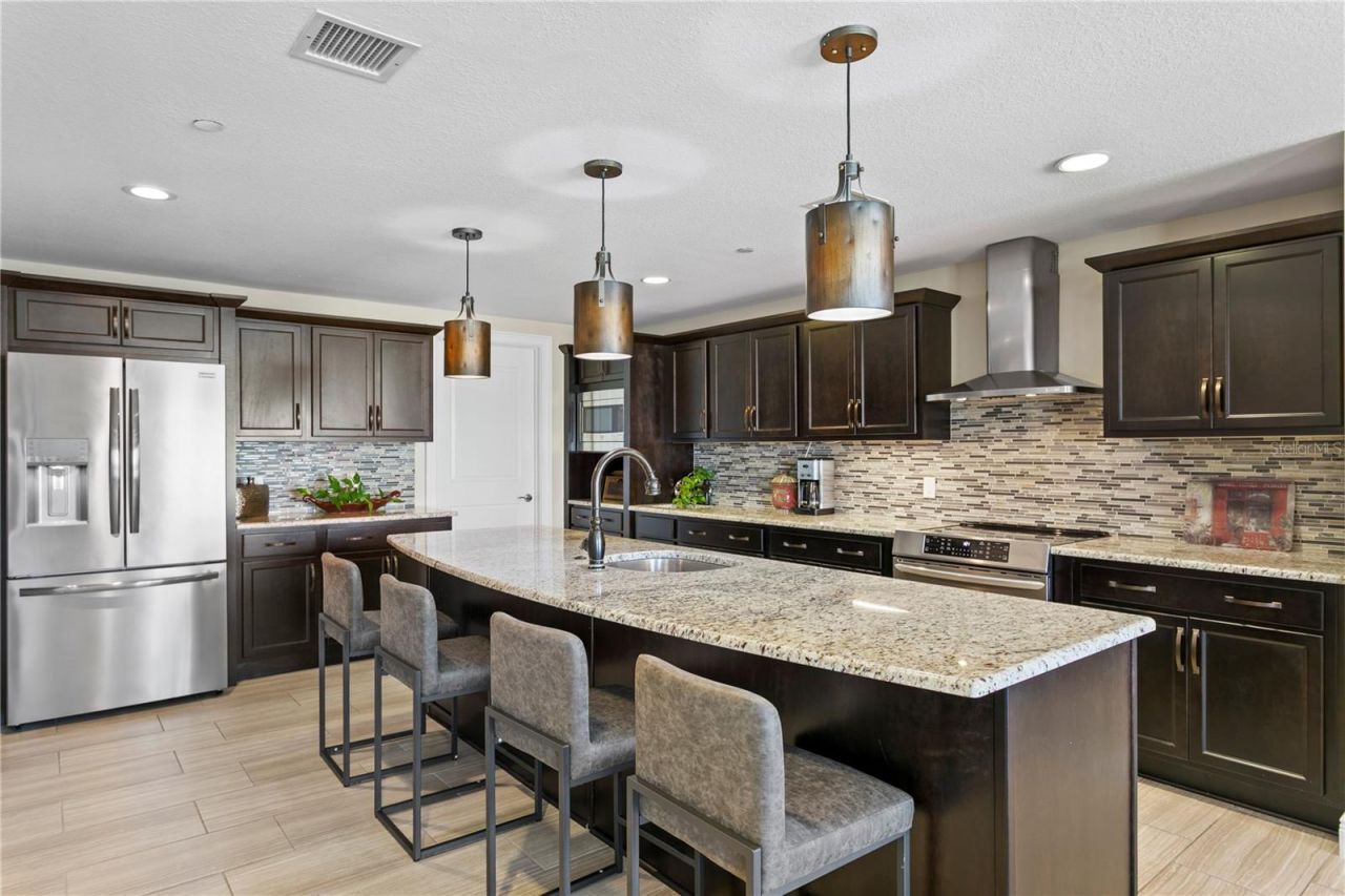 301 S Gulfview Boulevard, Unit 604, Clearwater Beach, FL 33767 Photo