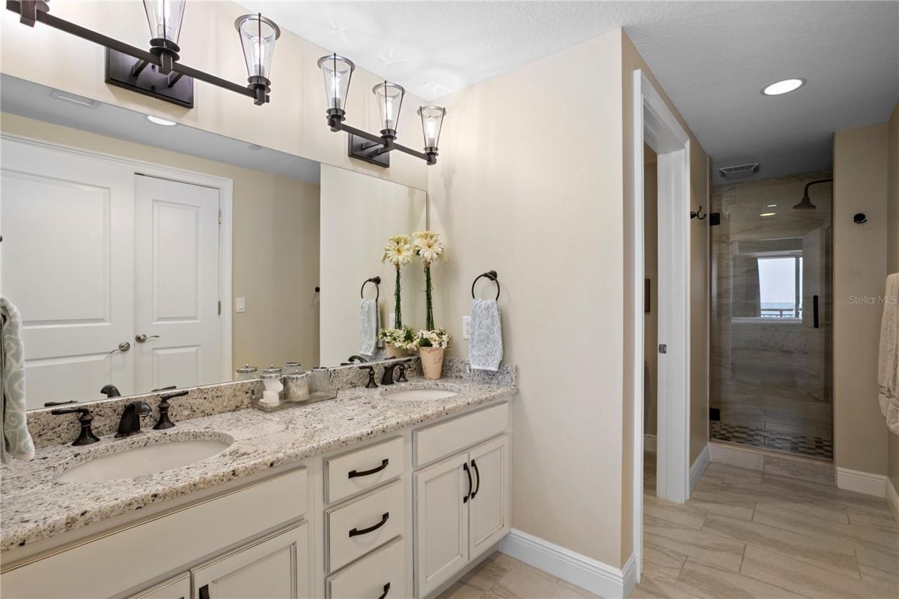 301 S Gulfview Boulevard, Unit 604, Clearwater Beach, FL 33767 Photo