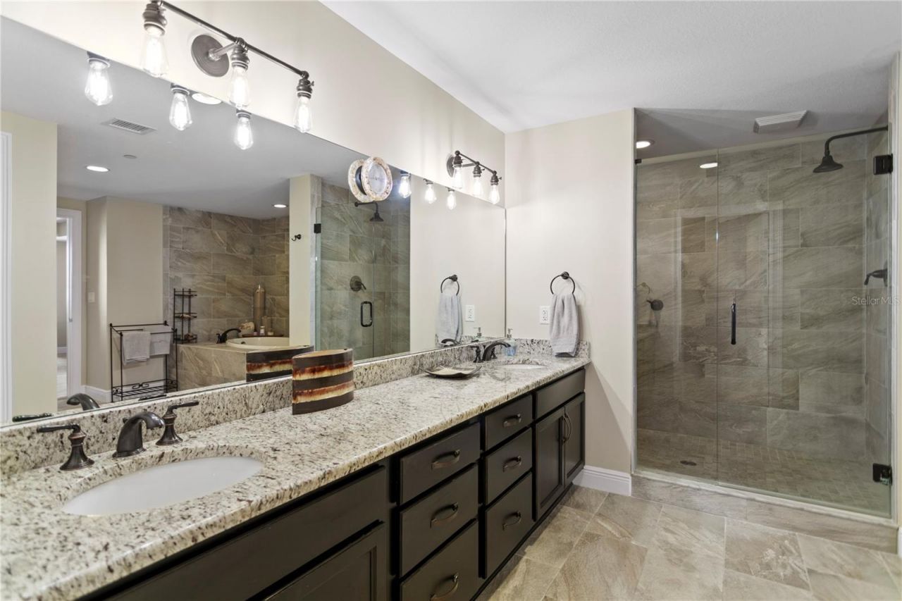301 S Gulfview Boulevard, Unit 604, Clearwater Beach, FL 33767 Photo
