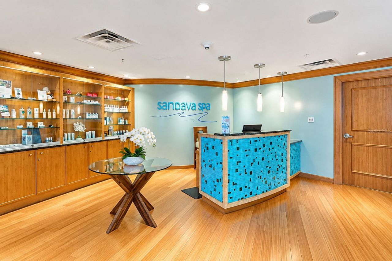 301 S Gulfview Boulevard, Unit 604, Clearwater Beach, FL 33767 Photo