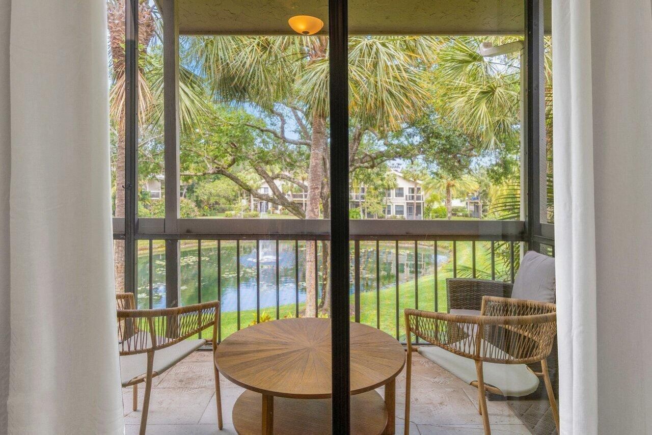 11863 Wimbledon Circle, Unit 504, Wellington, FL 33414 Photo