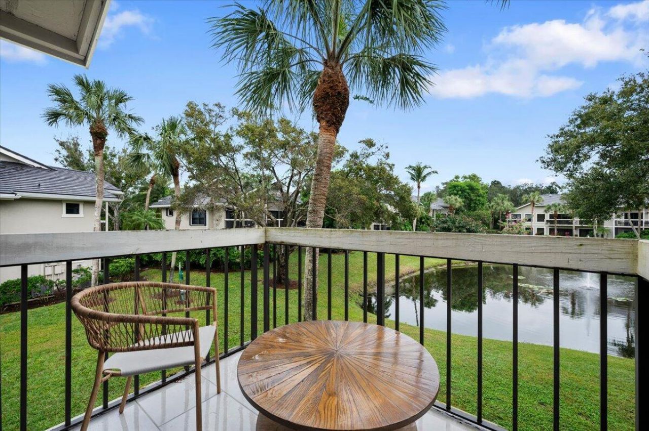 11863 Wimbledon Circle, Unit 504, Wellington, FL 33414 Photo