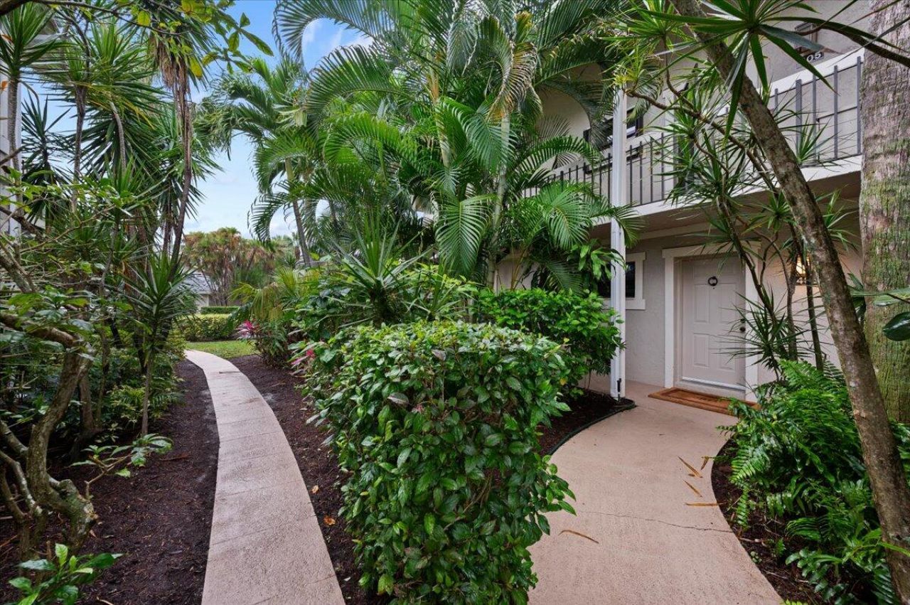 11863 Wimbledon Circle, Unit 504, Wellington, FL 33414 Photo