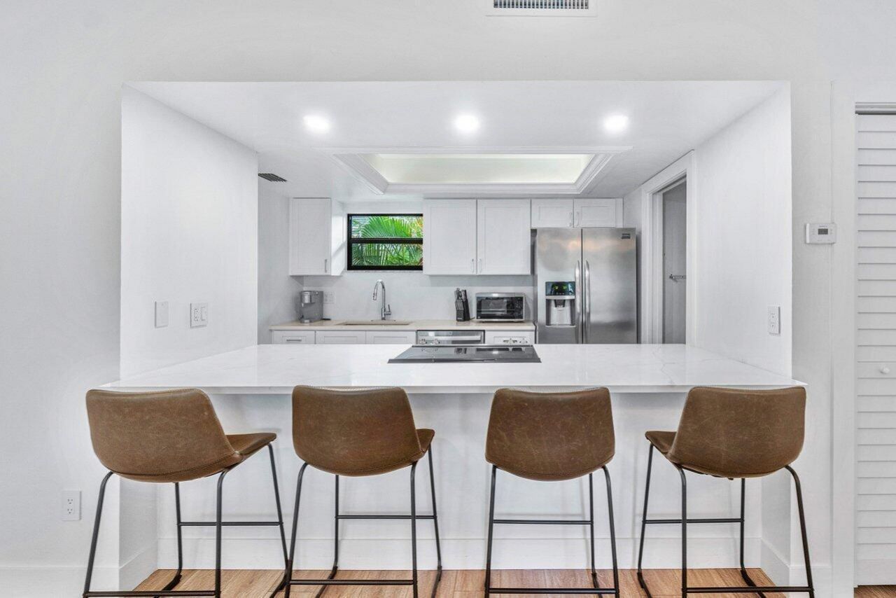 11863 Wimbledon Circle, Unit 504, Wellington, FL 33414 Photo