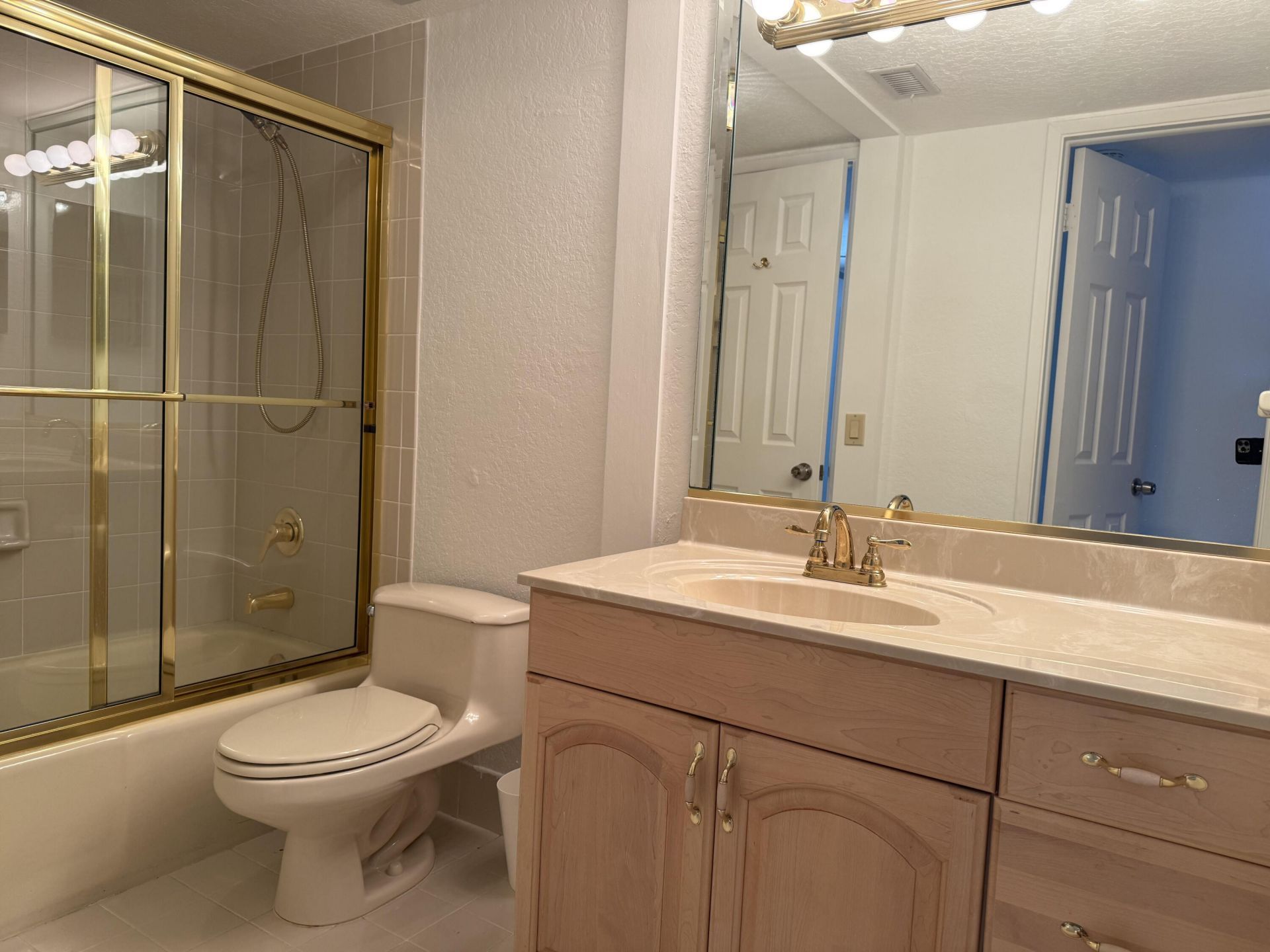 1160 Hillsboro Mile, Unit 304, Hillsboro Beach, FL 33062 Photo