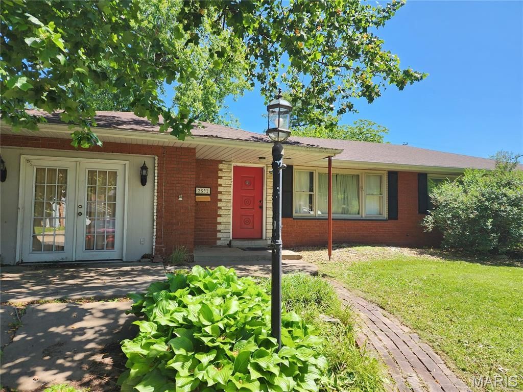 2832 Grand Avenue, Granite City, IL 62040 Main Photo
