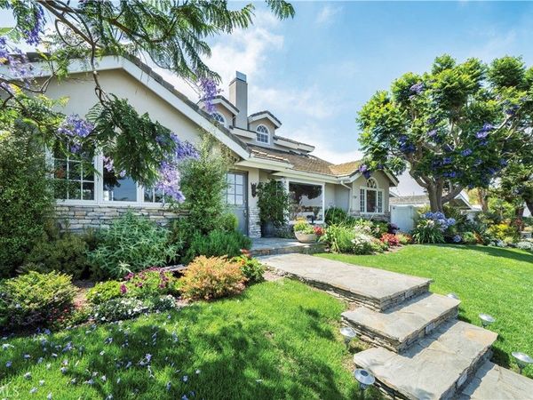 332 Holmwood Drive, Newport Beach, CA 92663