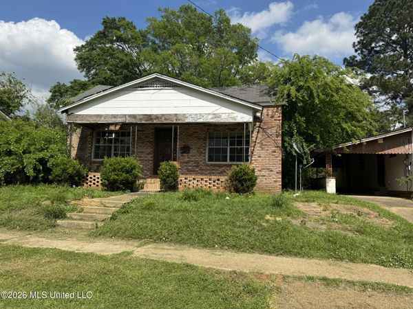910 Summit Street, McComb, MS 39648
