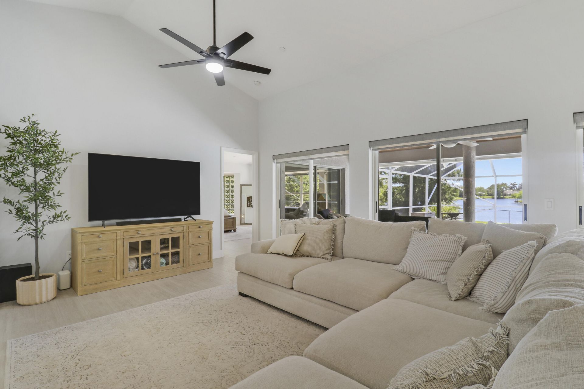 550 SE Ashley Oaks Way, Stuart, FL 34997 Photo