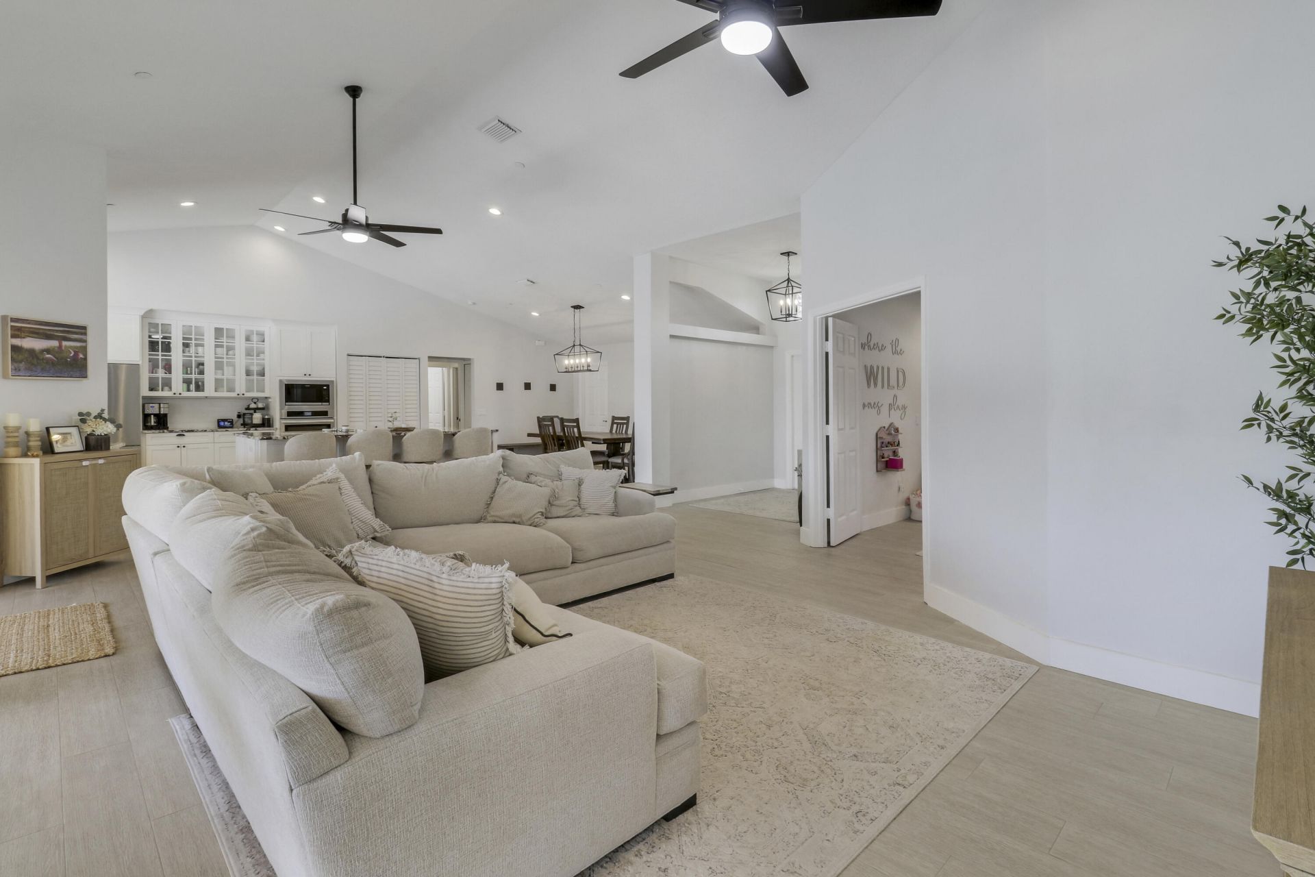 550 SE Ashley Oaks Way, Stuart, FL 34997 Photo