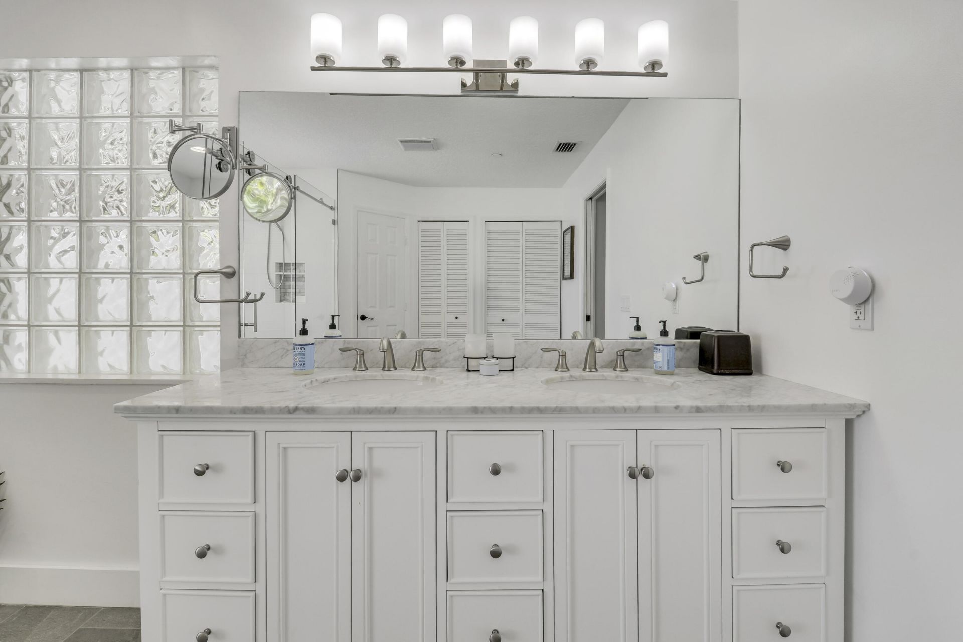 550 SE Ashley Oaks Way, Stuart, FL 34997 Photo