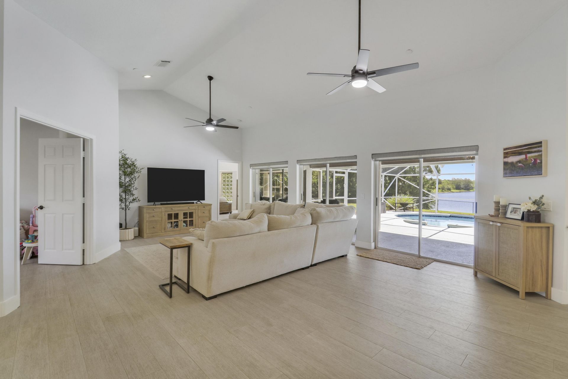 550 SE Ashley Oaks Way, Stuart, FL 34997 Photo
