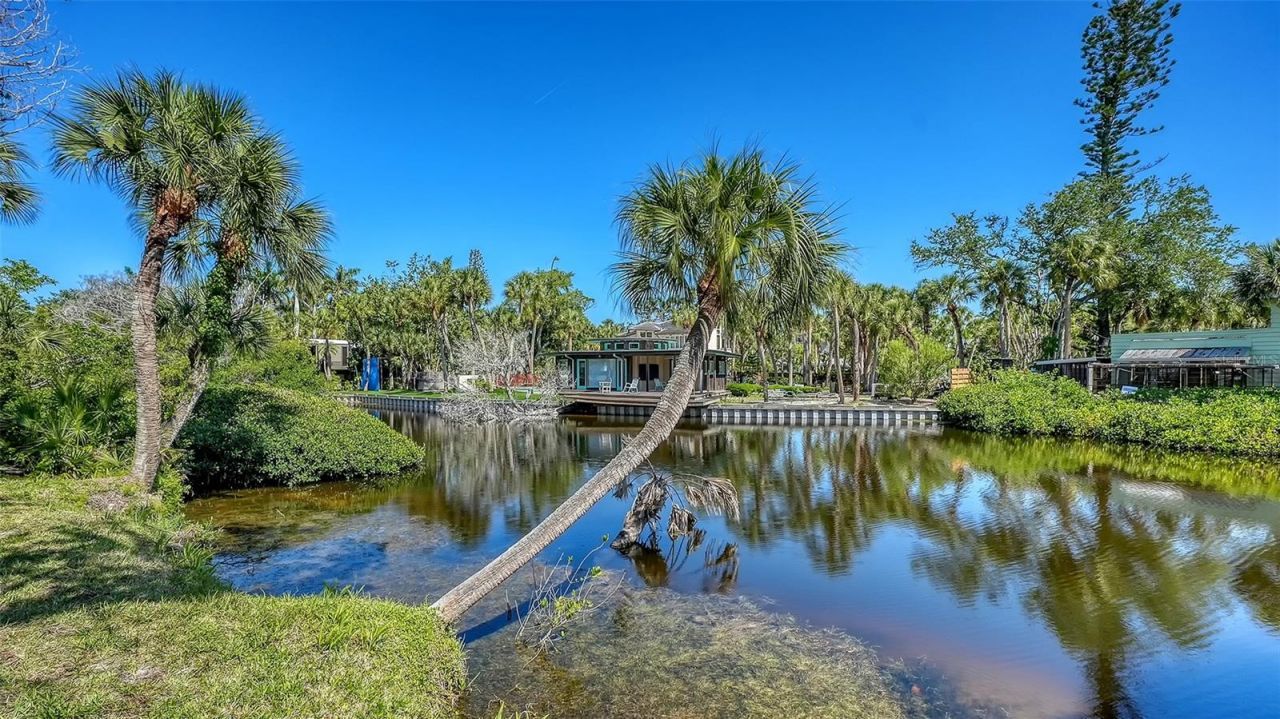 239 Hourglass Way, Unit V7, Sarasota, FL 34242 Photo