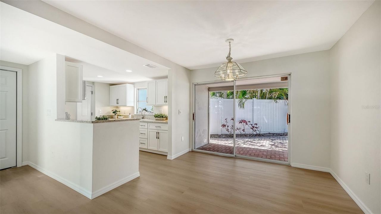 239 Hourglass Way, Unit V7, Sarasota, FL 34242 Photo