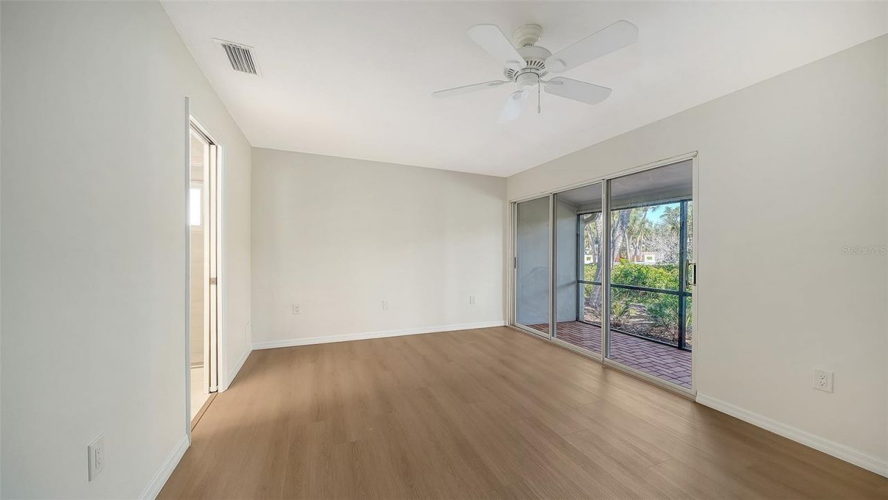 239 Hourglass Way, Unit V7, Sarasota, FL 34242 Photo