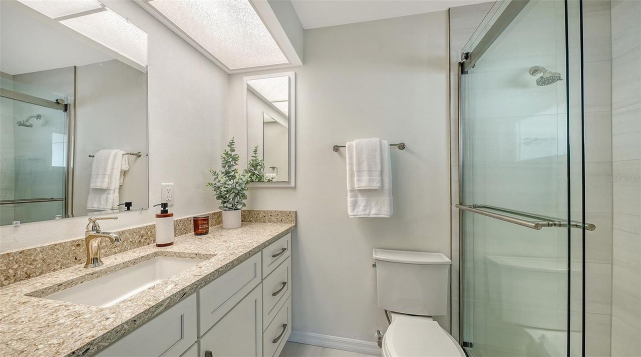 239 Hourglass Way, Unit V7, Sarasota, FL 34242 Photo