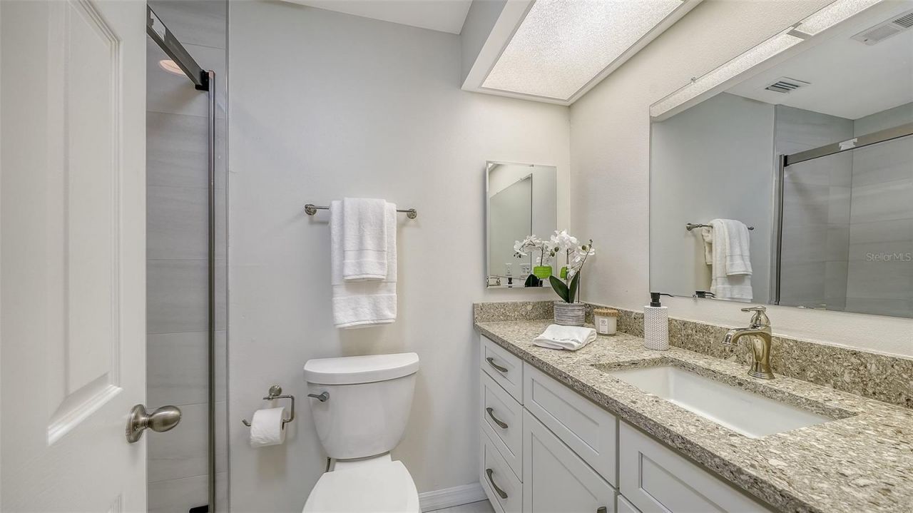 239 Hourglass Way, Unit V7, Sarasota, FL 34242 Photo