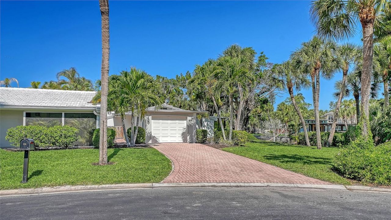 239 Hourglass Way, Unit V7, Sarasota, FL 34242 Photo
