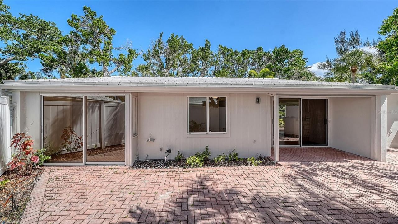 239 Hourglass Way, Unit V7, Sarasota, FL 34242 Photo