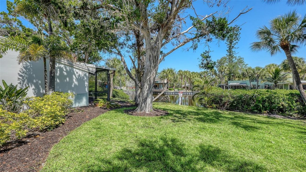 239 Hourglass Way, Unit V7, Sarasota, FL 34242 Photo