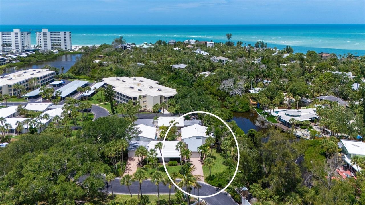 239 Hourglass Way, Unit V7, Sarasota, FL 34242 Photo