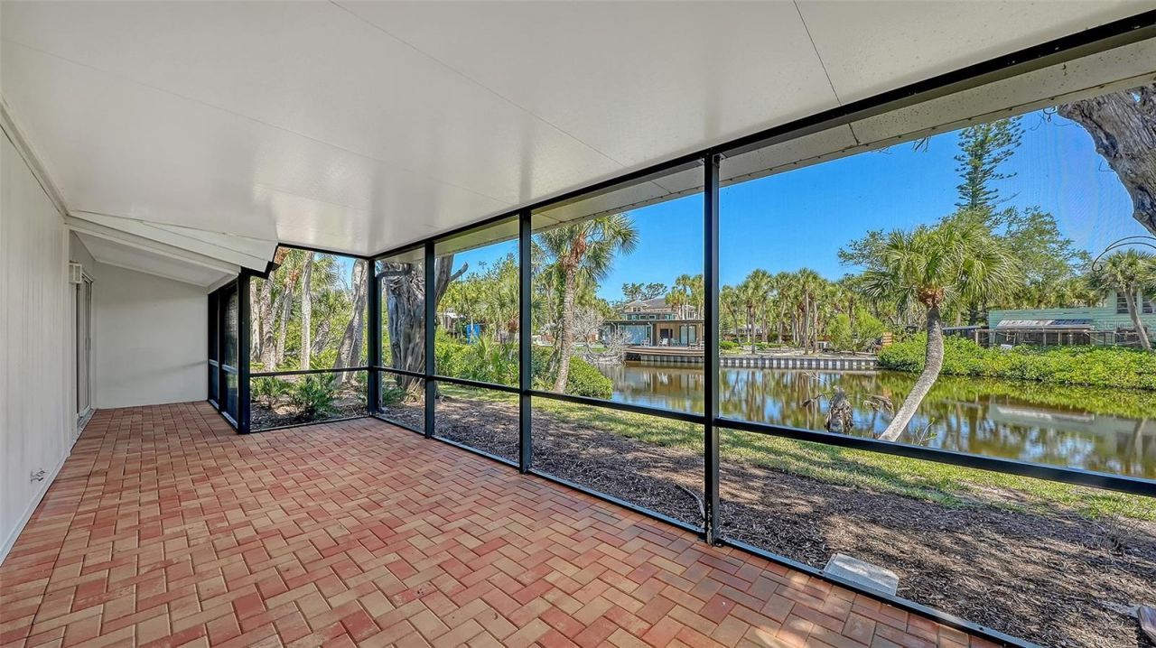 239 Hourglass Way, Unit V7, Sarasota, FL 34242 Photo