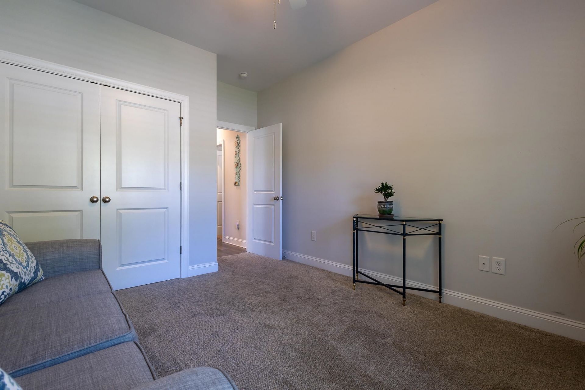 287 Parkview Dr.  Photo 27