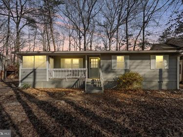 413 WESTOVER PARKWAY , LOCUST GROVE, VA 22508