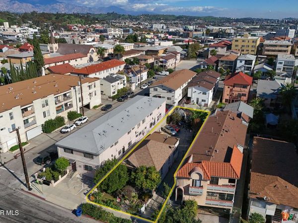 638 N Bunker Hill Avenue, Los Angeles, CA 90012