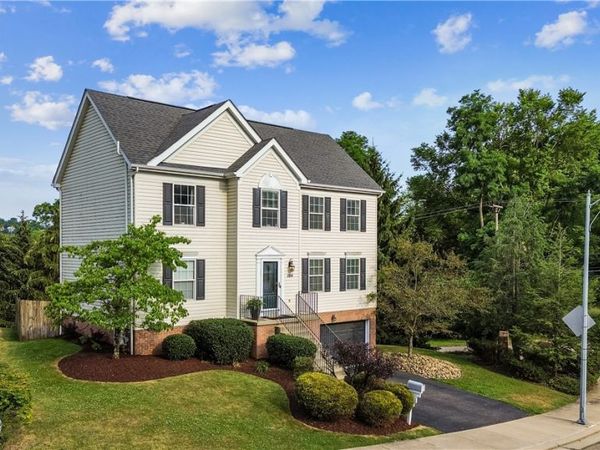 104 Oakbrook Cir, Pittsburgh, PA 15220
