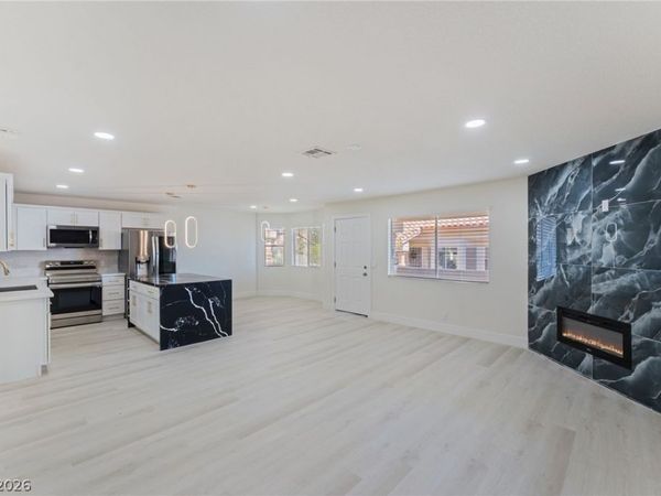 929 Sulphur Springs Lane , Unit 202, Las Vegas, NV 89128