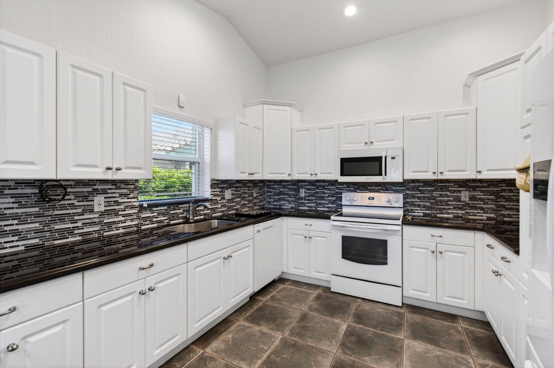 7169 Foxworth Court, Boynton Beach, FL 33437 Photo