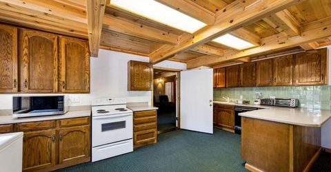 804 Us Highway 50, South Lake Tahoe, CA 96150 Photo