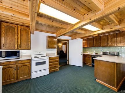 804 Us Highway 50, South Lake Tahoe, CA 96150 Photo