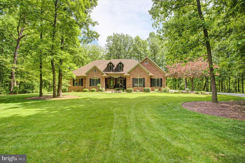345 LINDMAN DRIVE, CHAMBERSBURG, PA 17202
