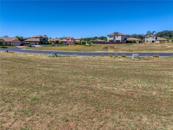 2770 Lizzy Lane, Lakeport, CA 95453