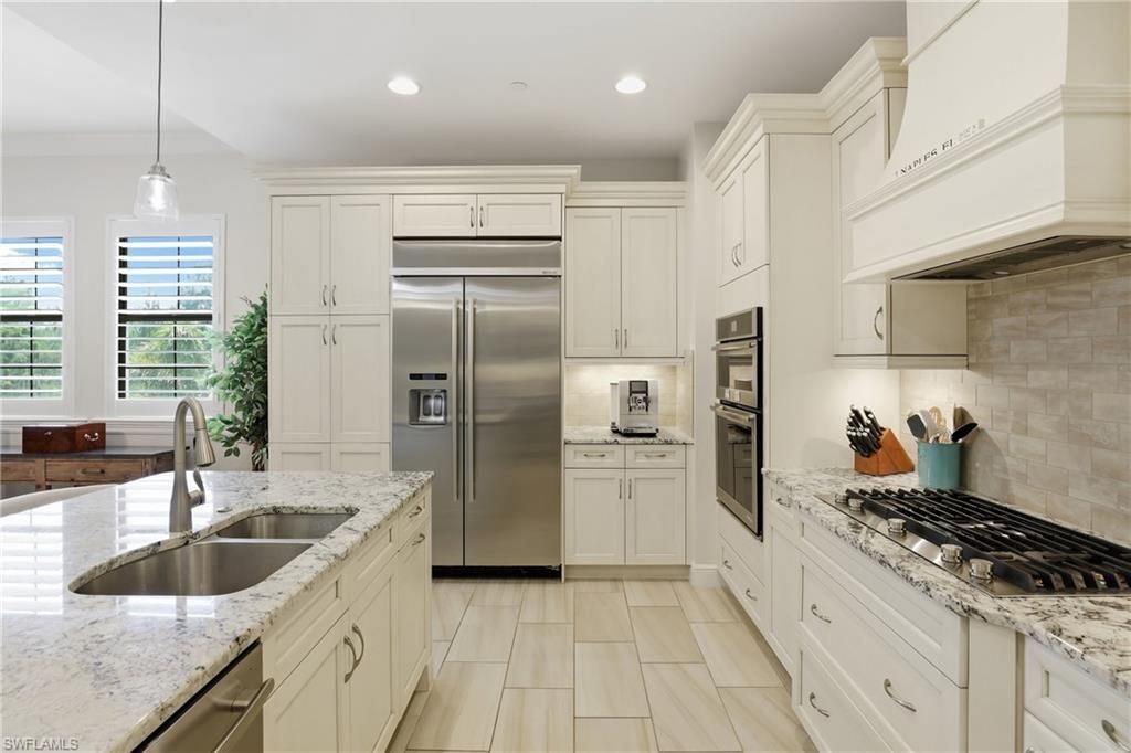 16378 Viansa Way, Unit 202, Naples, FL 34110 Photo