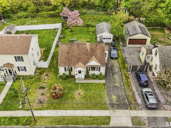 54 Winslow, West Haven, CT 06516