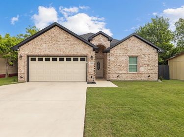 2808 Binyon, Fort Worth, TX 76133