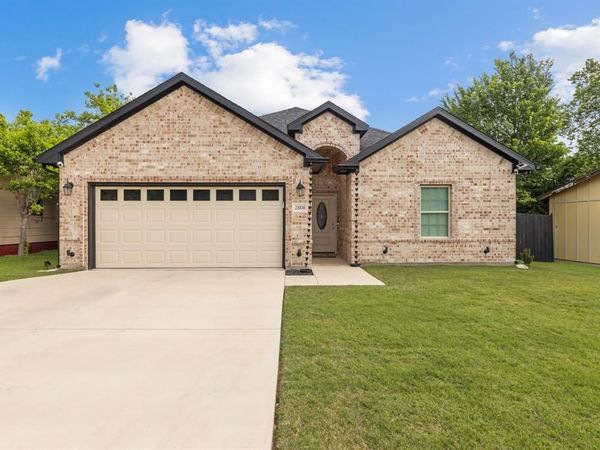 2808 Binyon , Fort Worth, TX 76133