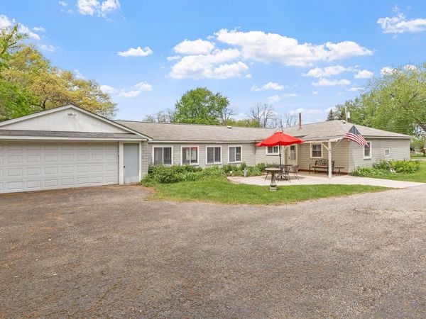 6043 Cardinal Avenue , Portage, IN 46368