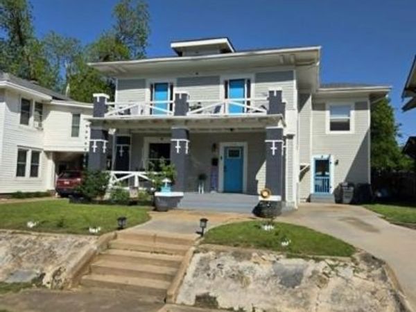 210 SW D Street, Ardmore, OK 73401