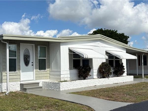 748 Park AVE, NORTH FORT MYERS, FL 33917
