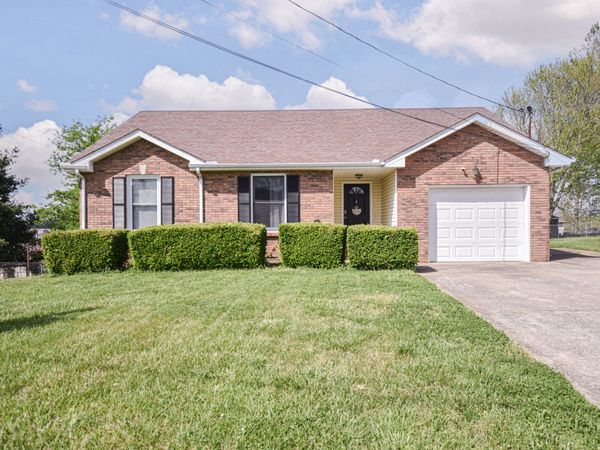 204 Windmeade Circle , Clarksville, TN 37042