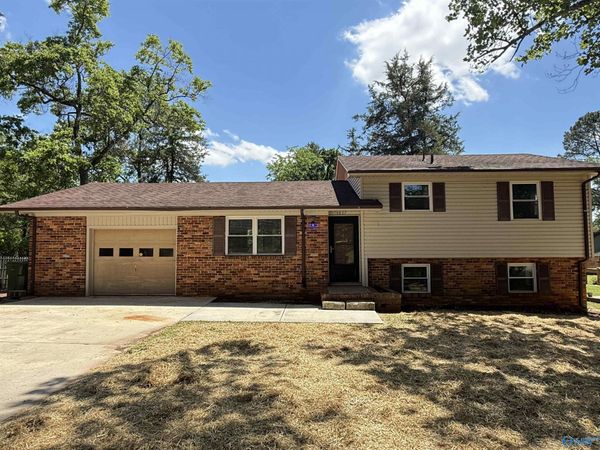 3807 Grizzard Road NW, Huntsville, AL 35810